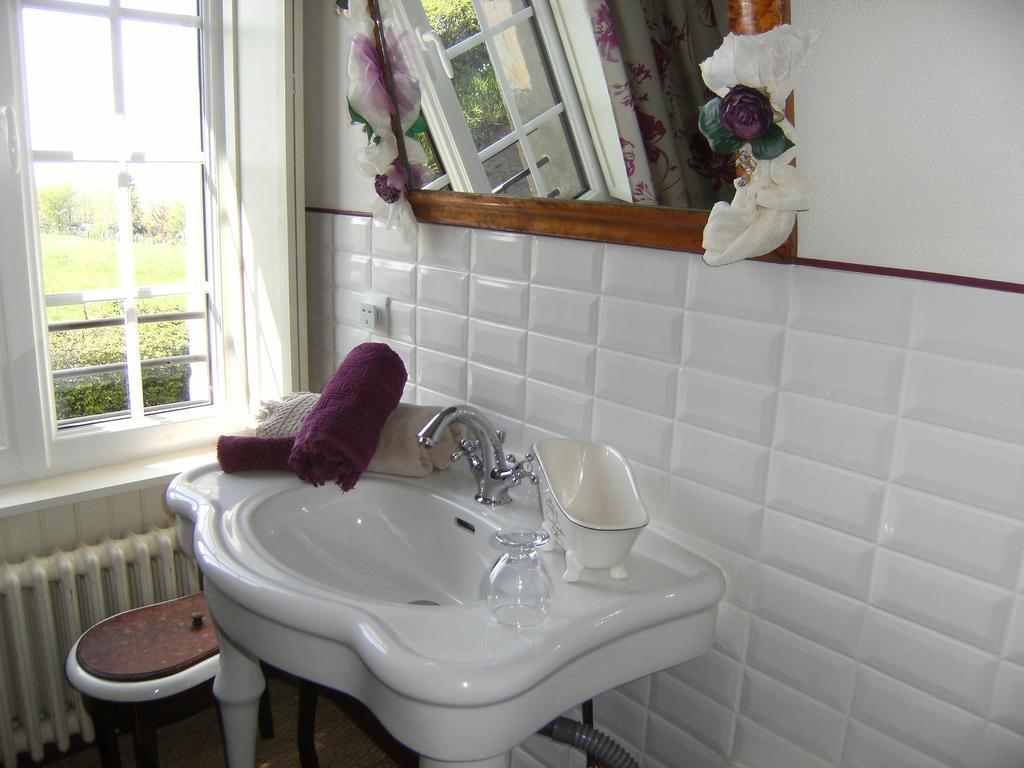 Le Relais Du Mont Chauve Bed and Breakfast Caumont-Sur-Aure Habitación foto